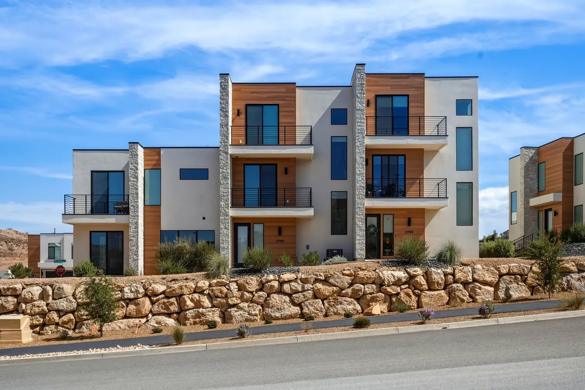Valencia At Divario — street side elevation